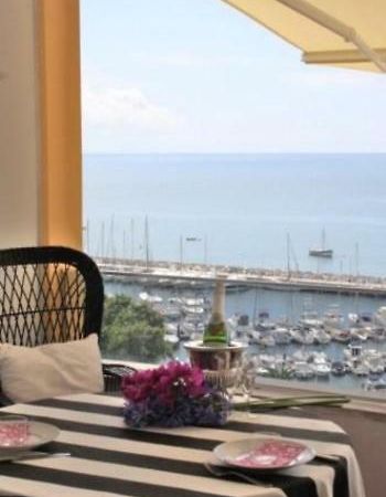 Apartment W Stunning View - Marina - Free Parking & Ac 푼샬 외부 사진