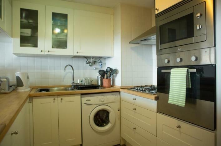 Apartment W Stunning View - Marina - Free Parking & Ac 푼샬 외부 사진